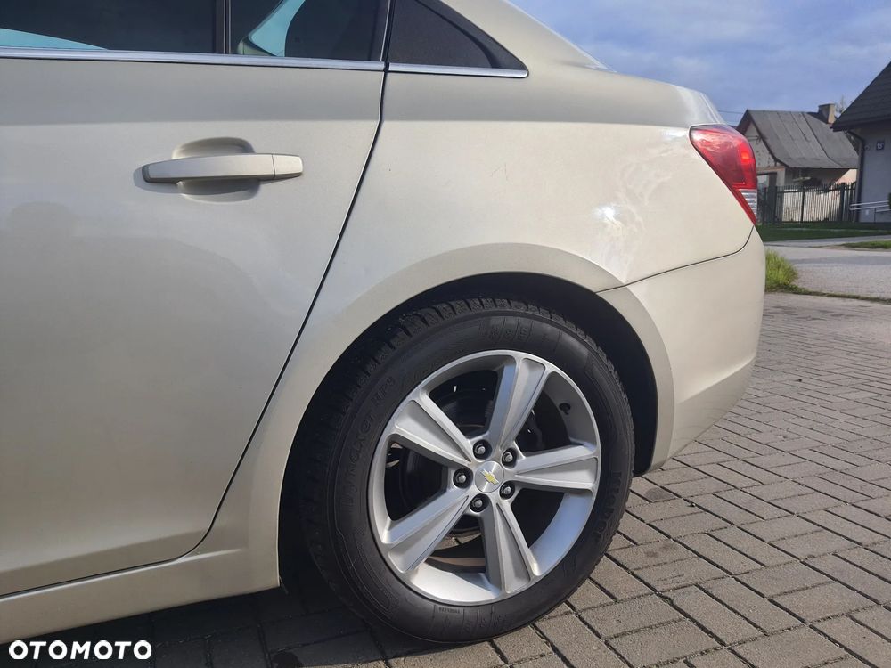 Chevrolet Cruze 1.4 T LTZ - 20