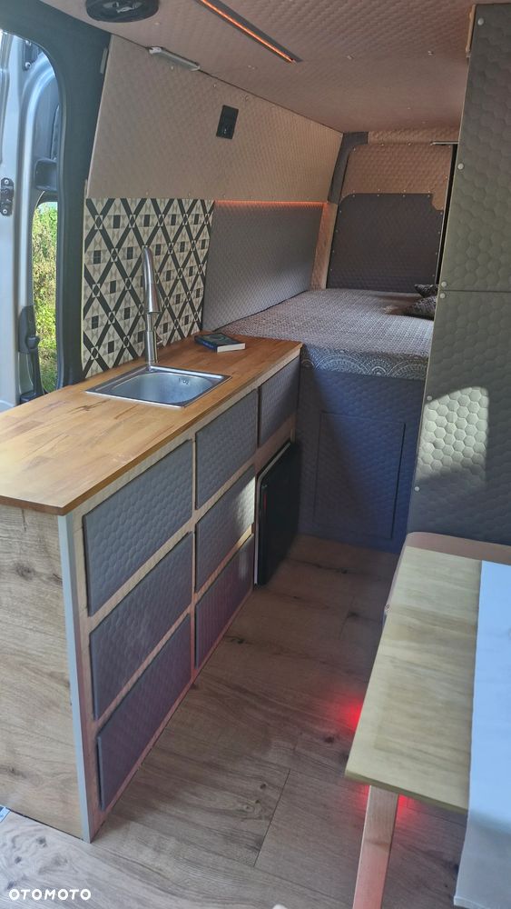 Mercedes-Benz Sprinter 318 CDI - 12