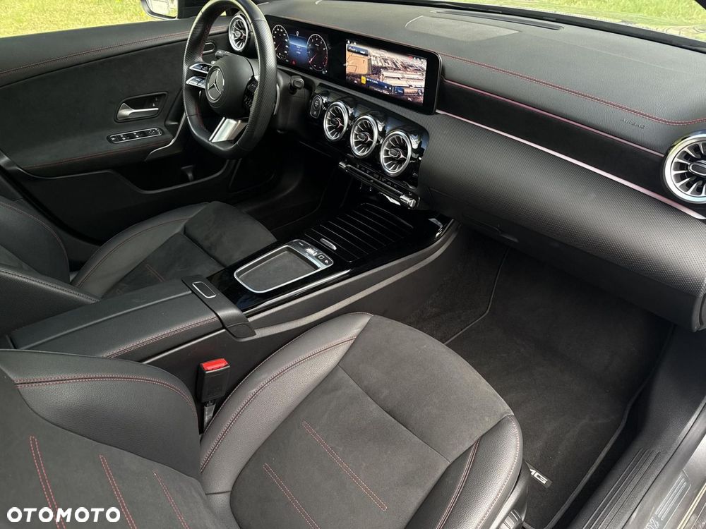 Mercedes-Benz CLA - 21