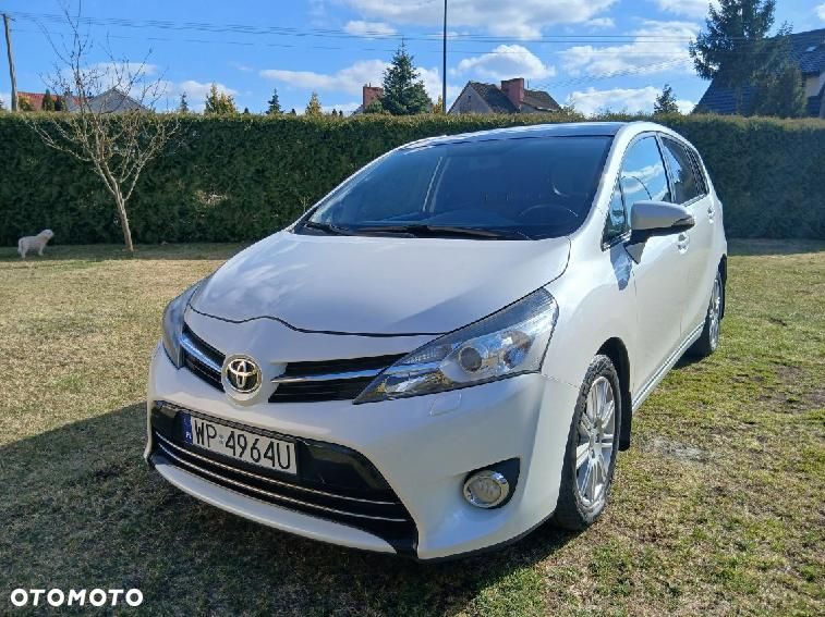 Toyota Verso 2.0 D-4D Executive - 13