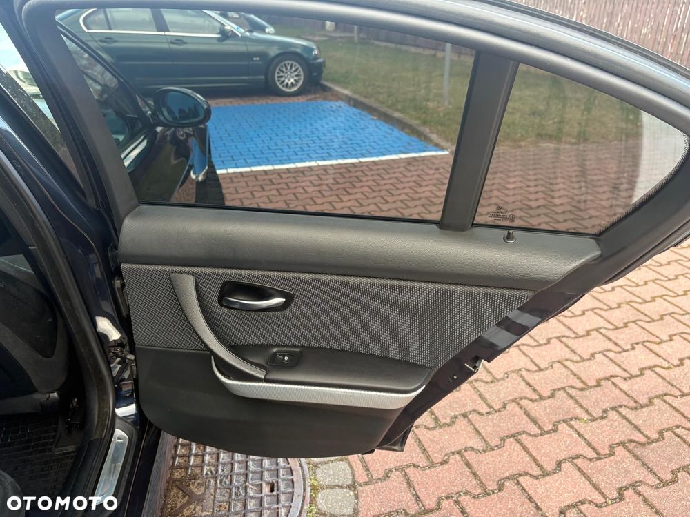 BMW Seria 3 320i Edition Sport - 10