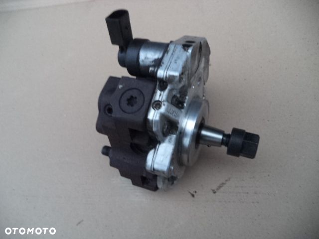 POMPA WTRYSKOWA BMW E87 118d 120d e90 318d 320d - 1