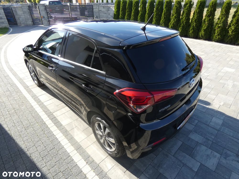 Hyundai i20 1.2 Passion Plus - 13