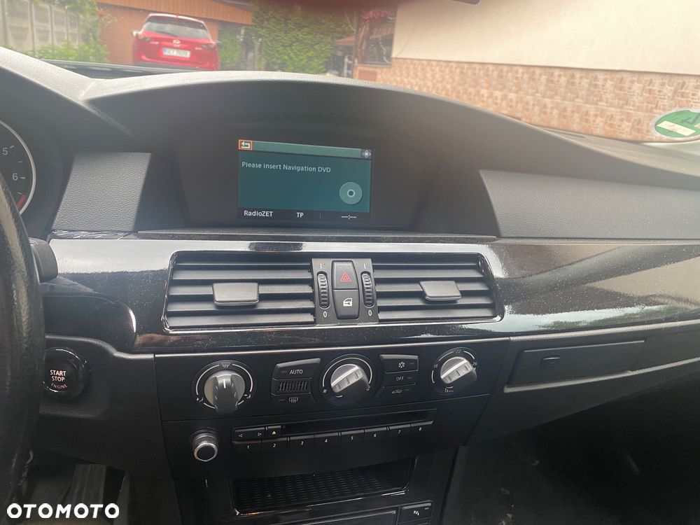BMW Seria 5 523i - 12
