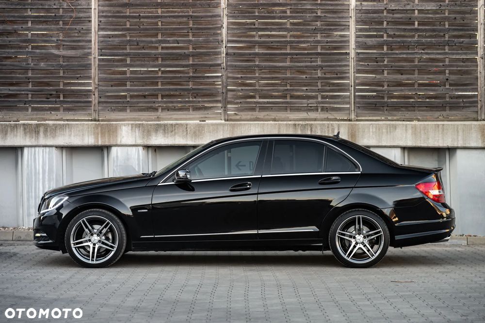 Mercedes-Benz Klasa C 220 CDI BlueEff 4-Matic Avantgarde - 6