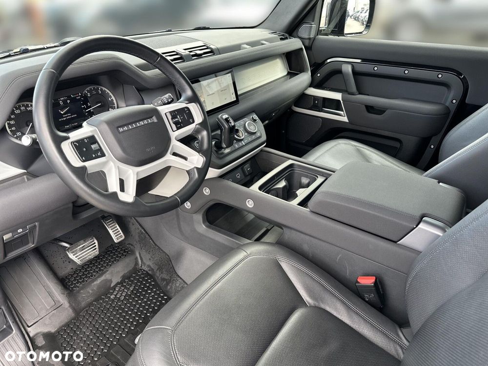 Land Rover Defender - 14