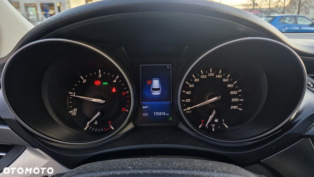 Toyota Avensis 2.0 D-4D Premium - 31