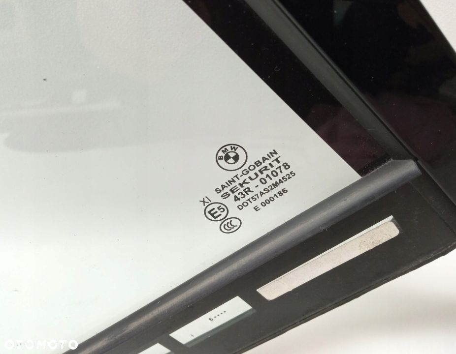 SZYBA TRÓJKĄTNA PRAWA TYLNA BMW SERIA 7 G11 - 2