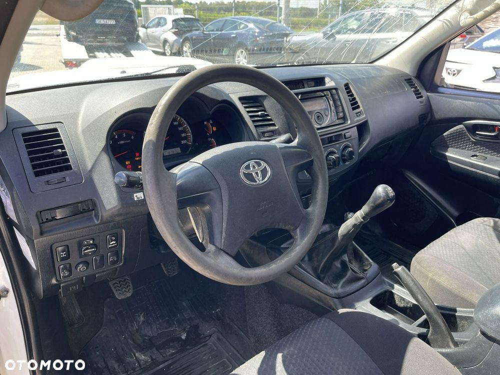 Toyota Hilux 4x4 Double Cab - 7