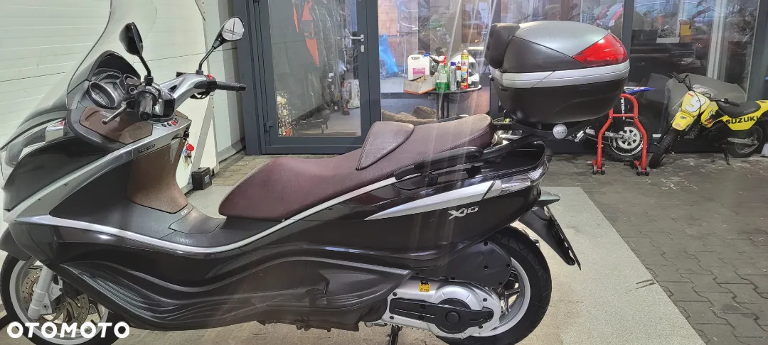Piaggio X10 - 21