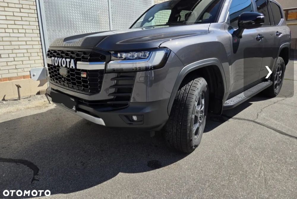 Toyota Land Cruiser - 4