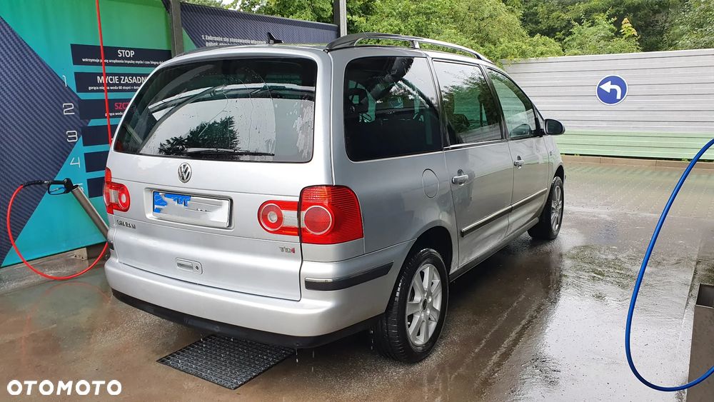 Volkswagen Sharan 1.9 TDI Automatik Highline - 2