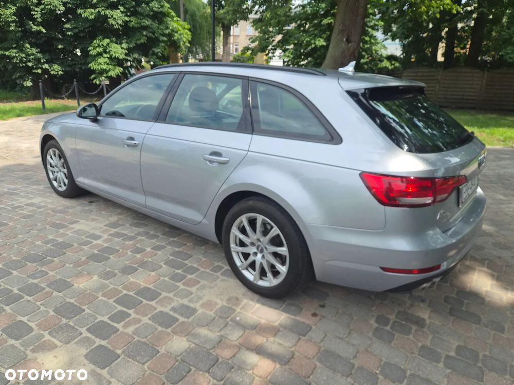 Audi A4 Avant 40 TDI Quattro Advanced S tronic - 5