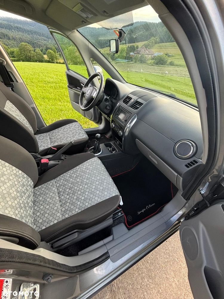 Suzuki SX4 1.6 Premium 4WD - 22