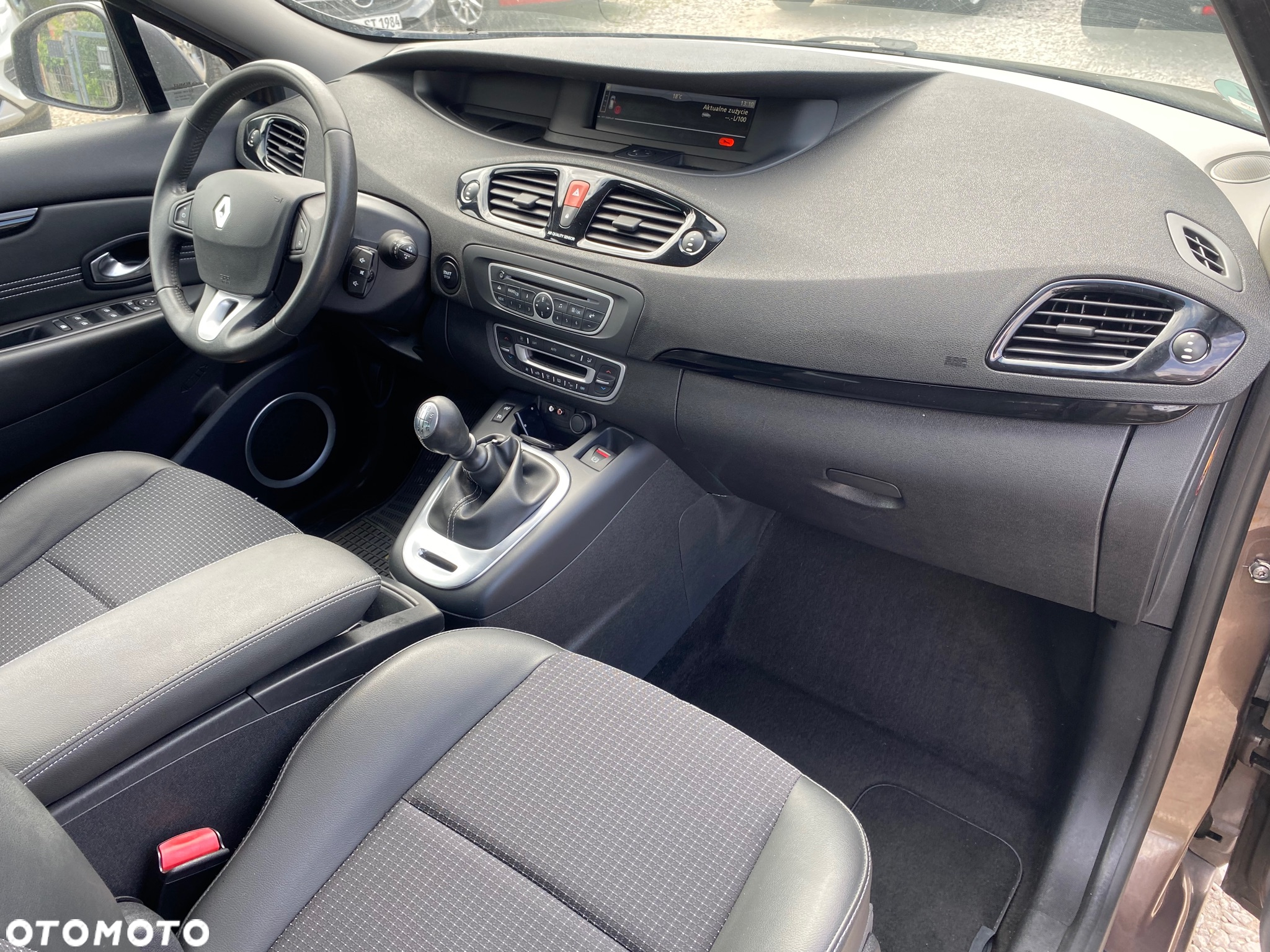 Renault Scenic 1.6 16V 110 TomTom Edition - 21