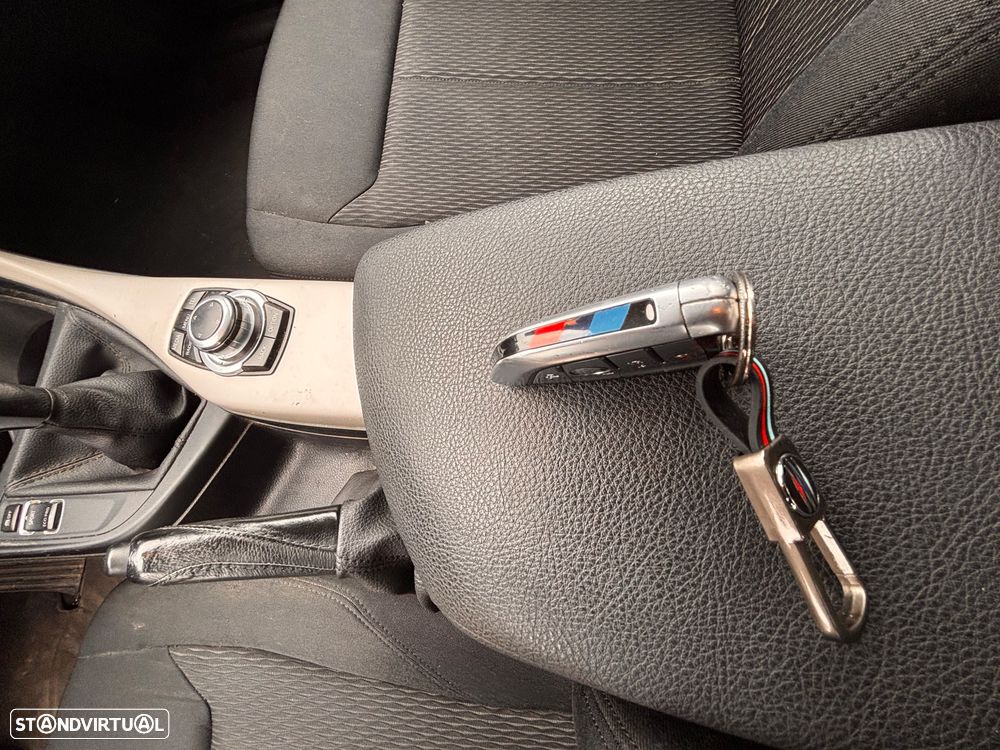 BMW 116 d EfficientDynamics Edition Sport Line - 9