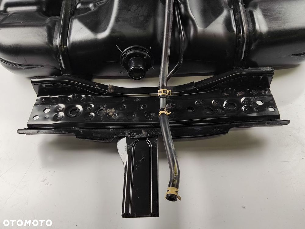 HONDA HR-V 1.5i gen II 15-18r Zbiornik Paliwa - 13