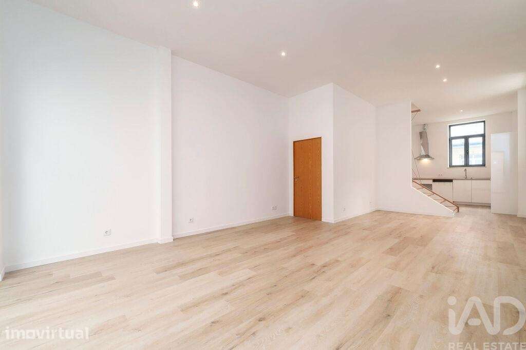 Casa de Cidade T2 em Faro (Sé e São Pedro) de 100,00 m2 - Grande imagem: 4/28