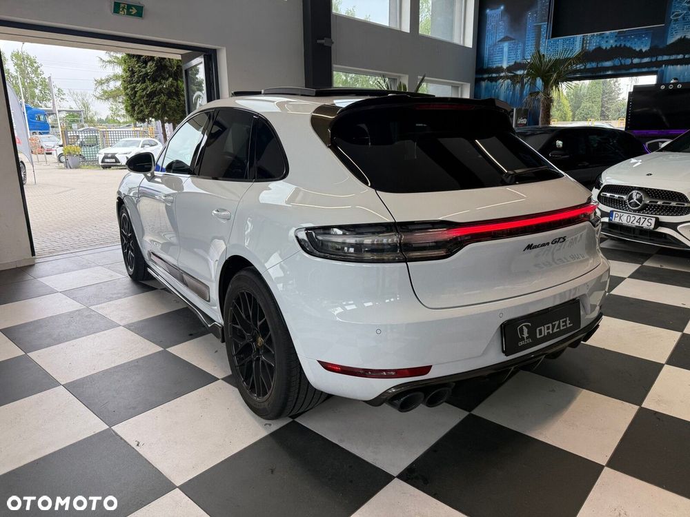Porsche Macan - 8