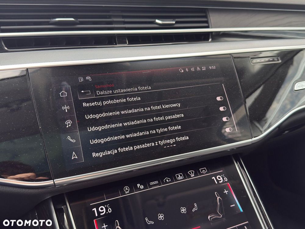 Audi A8 - 40