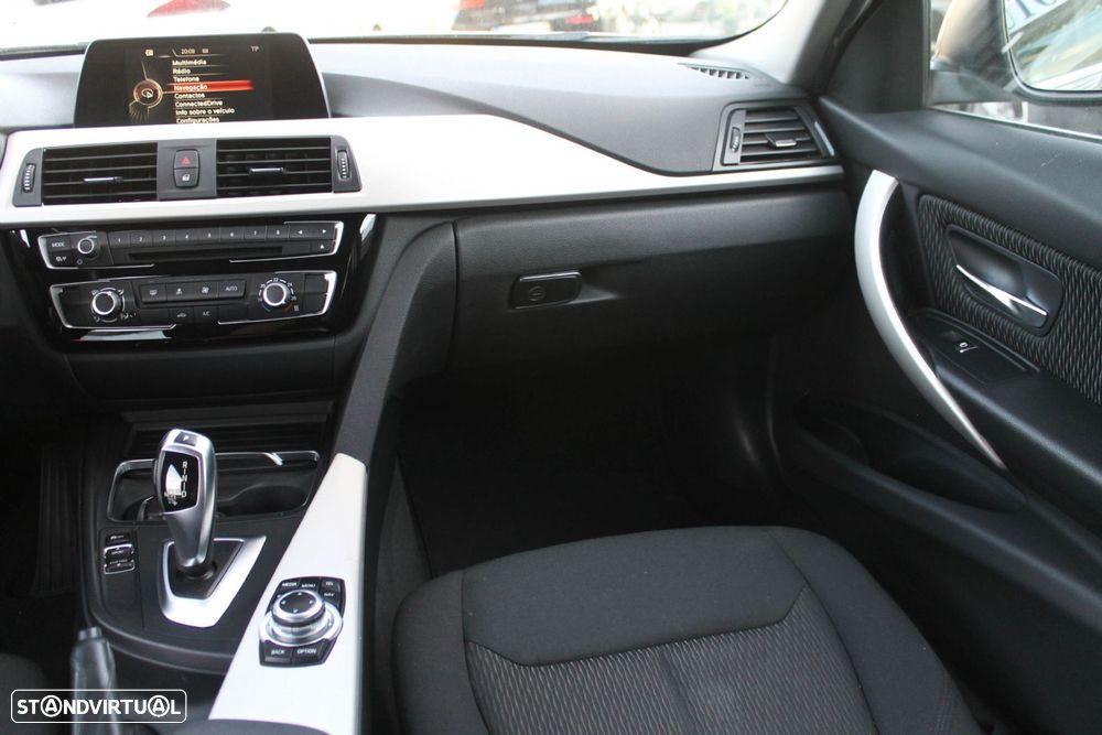 BMW 318 d Touring Advantage Auto - 40