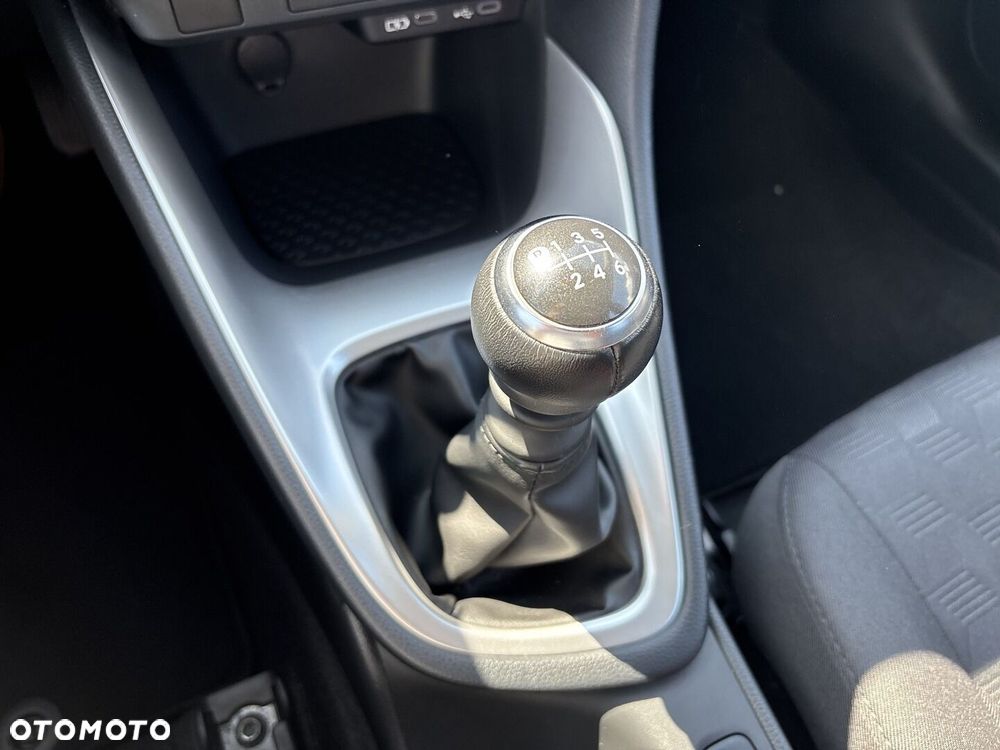 Toyota Yaris 1.5 Comfort - 25