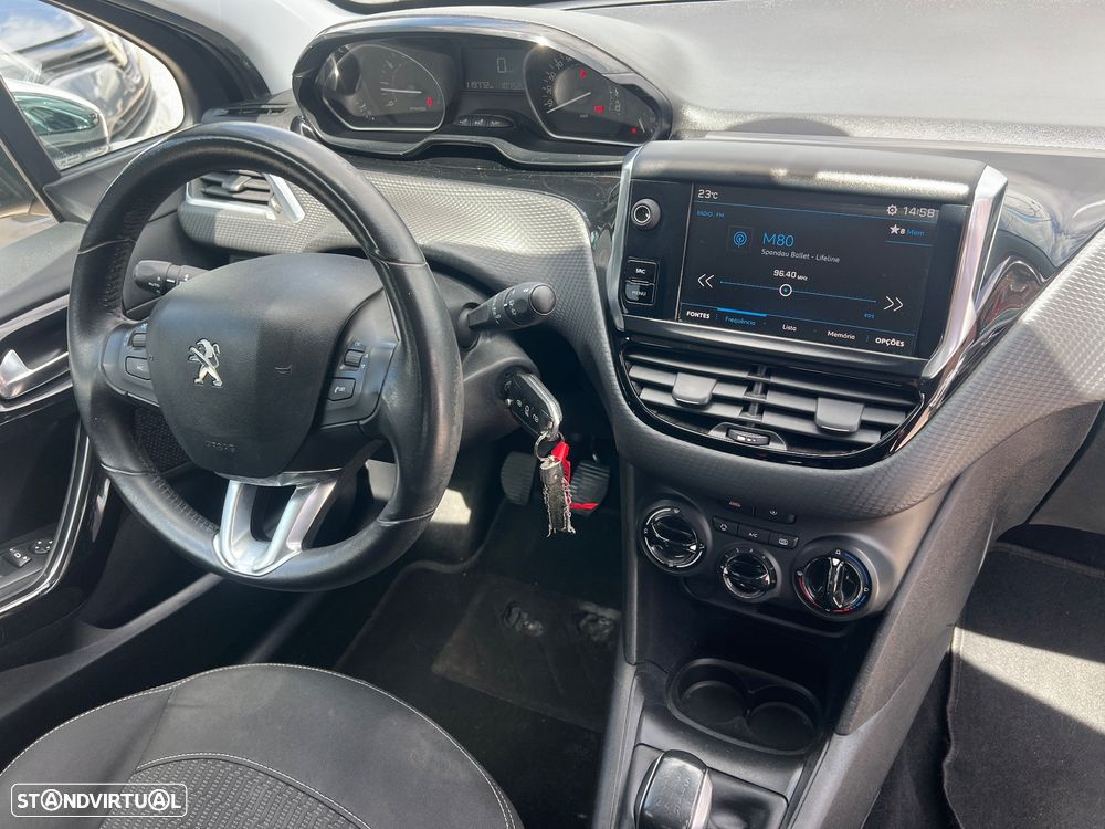 Peugeot 208 1.2 PureTech Style - 9