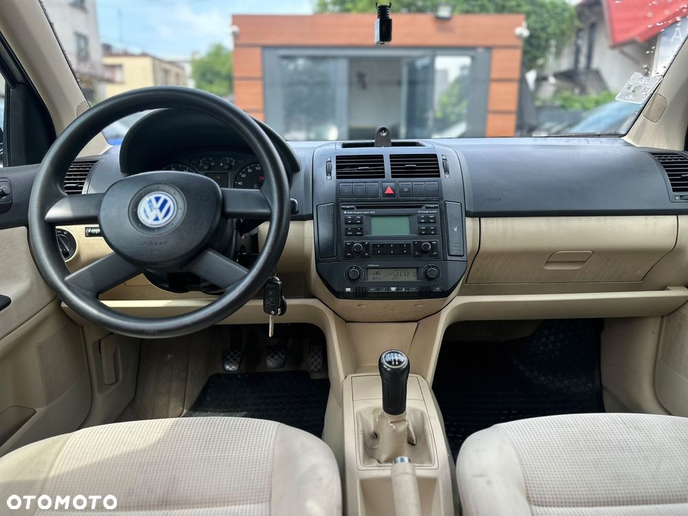Volkswagen Polo - 8