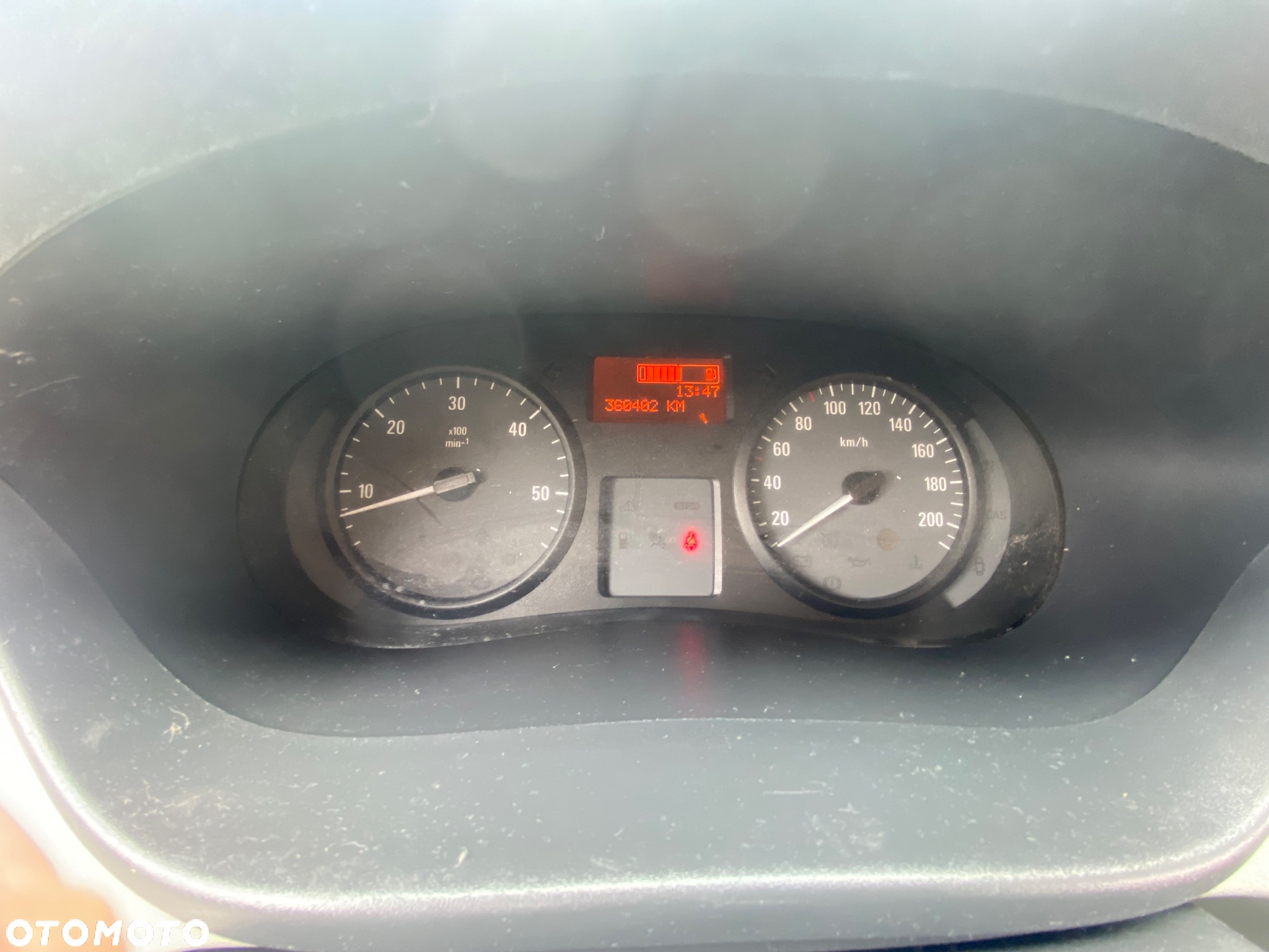 Opel Vivaro - 8