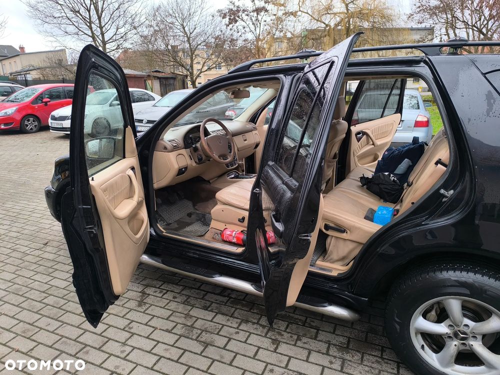 Mercedes-Benz ML - 14