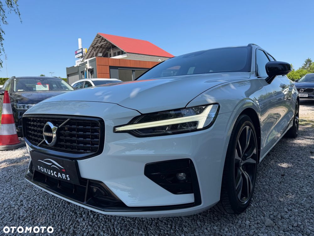 Volvo V60 B3 B R-Design - 2