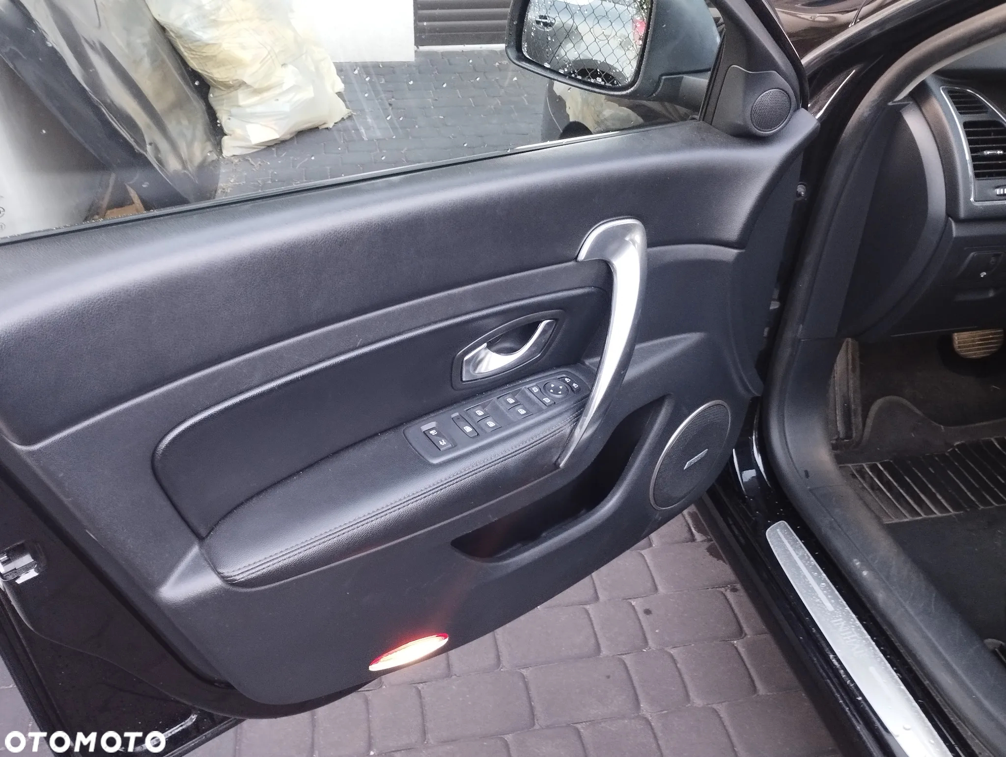 Renault Latitude 2.0 dCi Initiale - 29