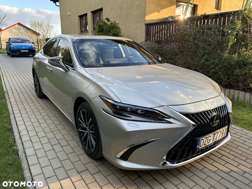 Lexus ES 300h Prestige - 2