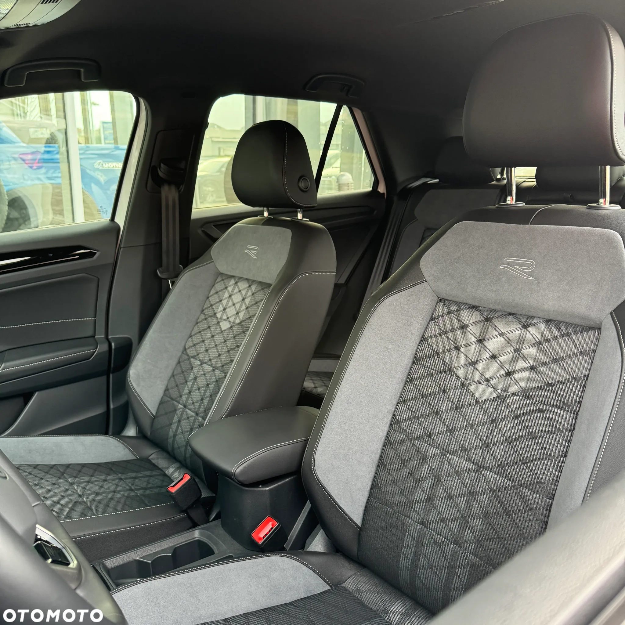 Volkswagen T-Roc 1.5 TSI R-Line DSG - 15