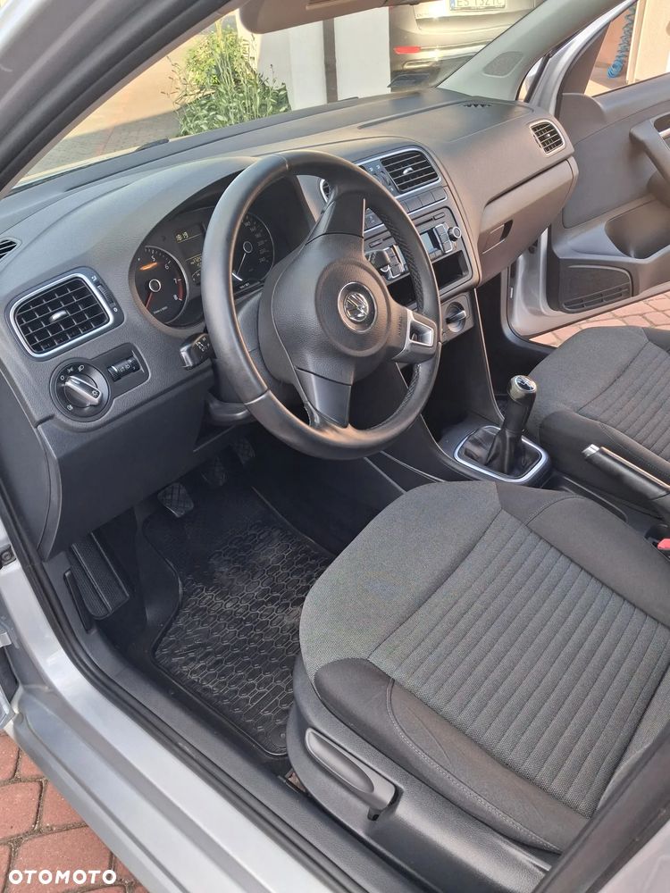 Volkswagen Polo 1.4 16V Comfortline - 16