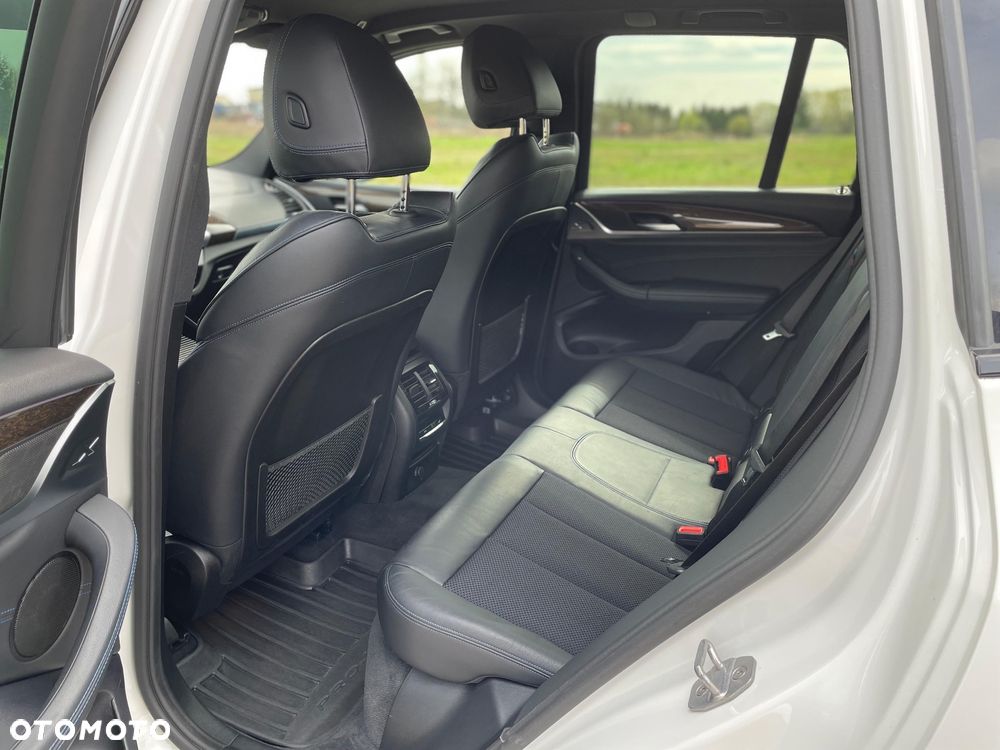 BMW X3 xDrive20i - 8