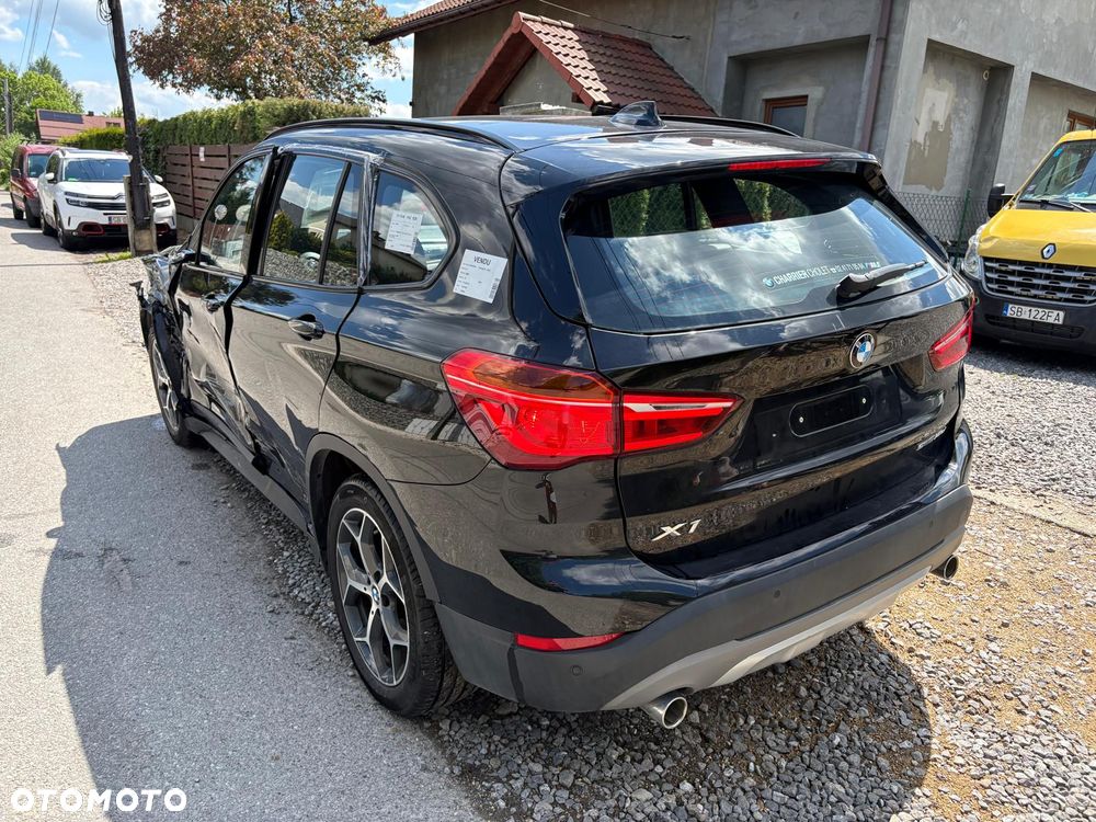 BMW X1 sDrive18d Business Edition - 11