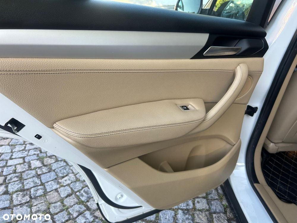 BMW X4 xDrive20d Advantage - 12