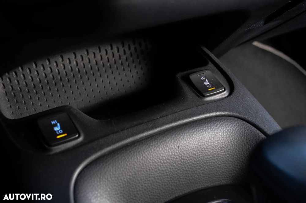 Toyota Corolla 1.8 Hybrid Comfort - 25