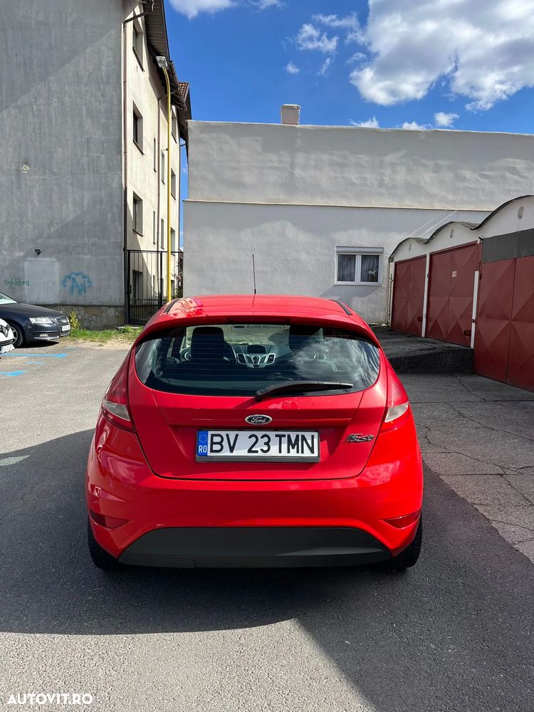 Ford Fiesta 1.6 TDCI DPF Ghia - 4