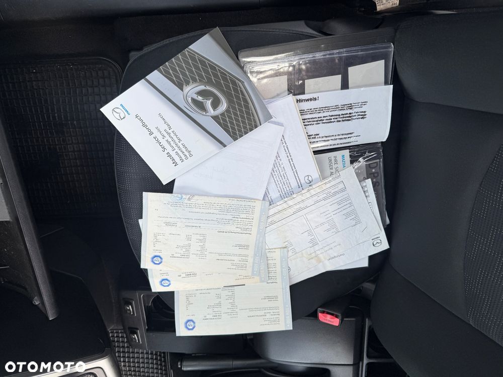 Mazda 5 2.0 Exclusive + - 24