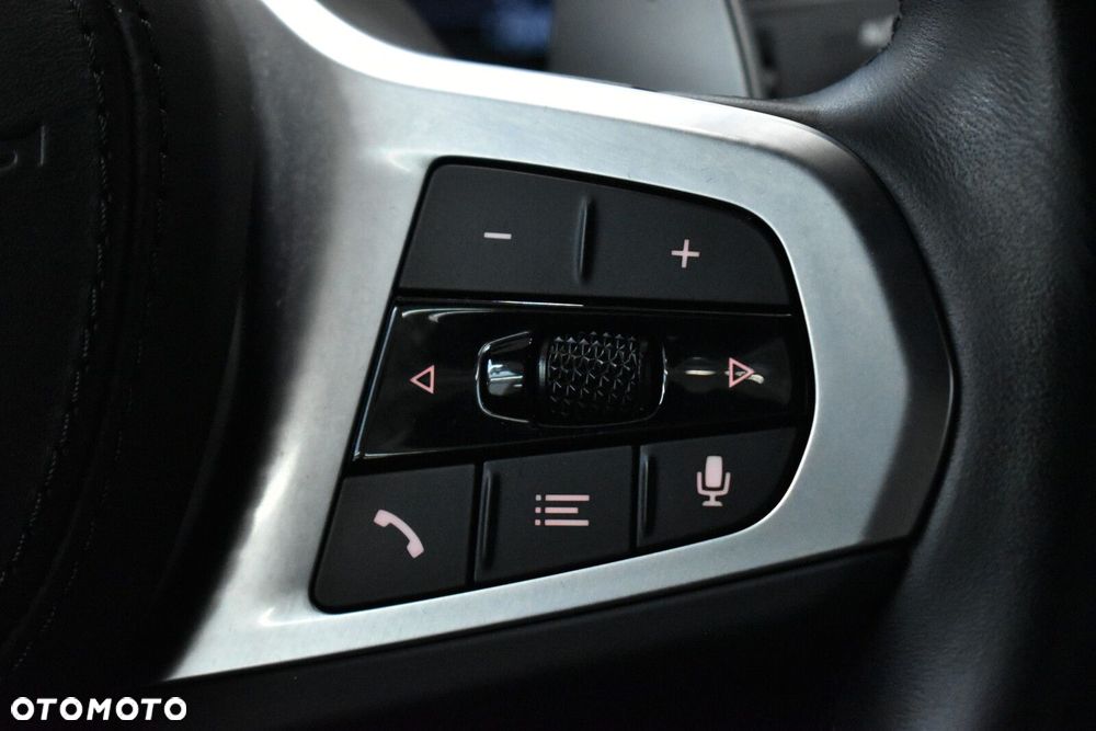 BMW Seria 5 530e xDrive M Sport sport - 14