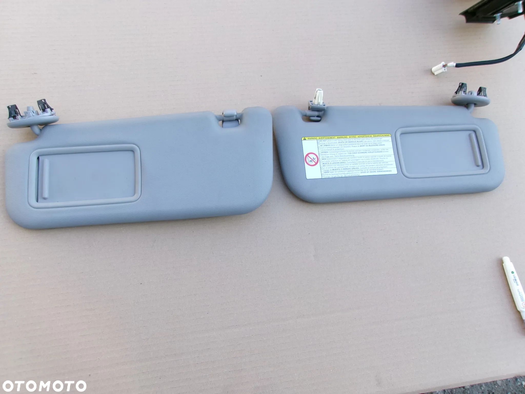 OSŁONA PRZECIWSŁONECZNA TOYOTA AURIS I 07-13 - 1