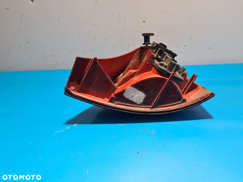 LAMPA PRZYCIEMNIONA  TYŁ LEWA CLIO II - 5