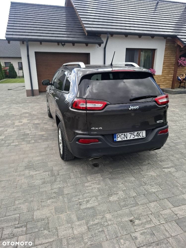 Jeep Cherokee - 3