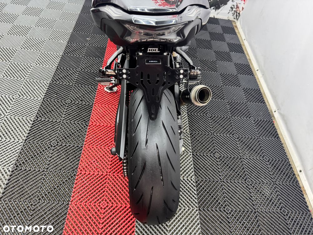 Kawasaki Z - 21