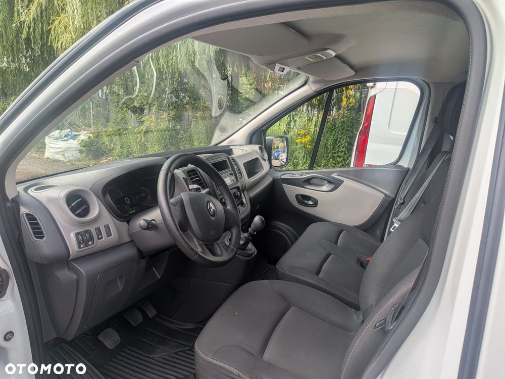 Renault TRAFIC - 9