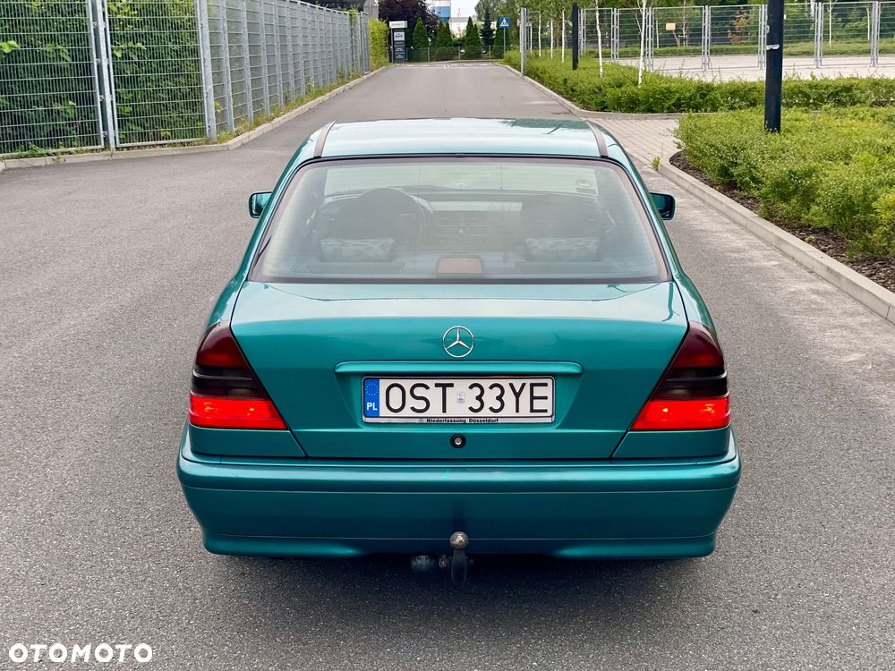 Mercedes-Benz Klasa C 220 T CDI Classic - 25