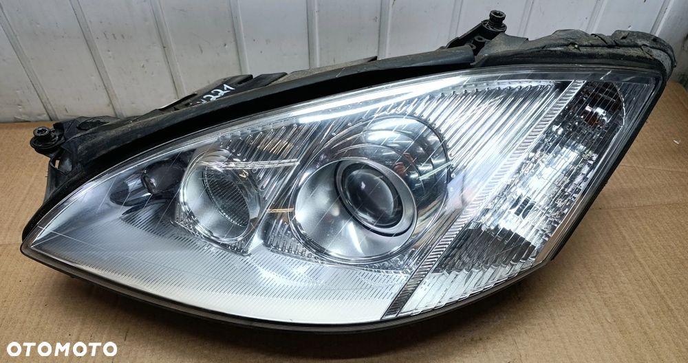 W221 lampa przednia przód LEWA reflektor xenon skrętny oryginał kompletny (!) jak nowe z folią S klasa Mercedes A 221 82 - 1