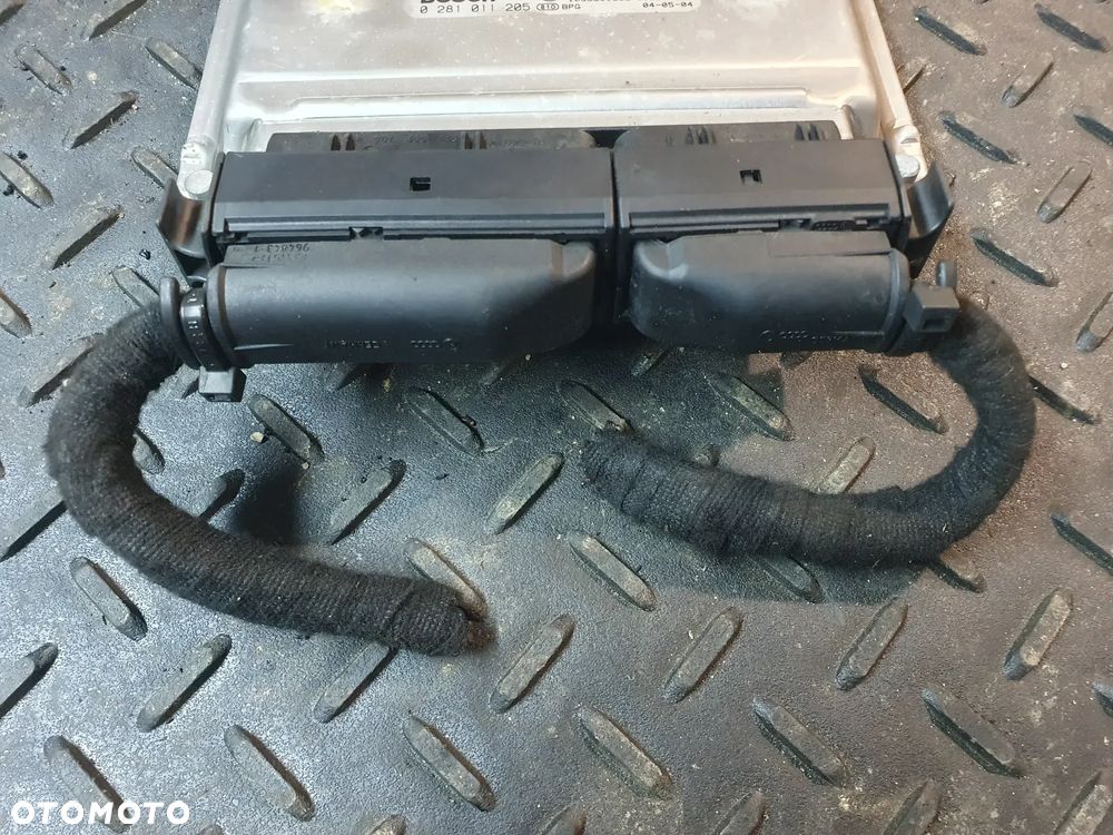 Komputer sterownik silnika VW PASSAT B5 LIFT 1.9 TDI  038906019KD  0281011205 + WTYCZKI INSTALACJA - 3